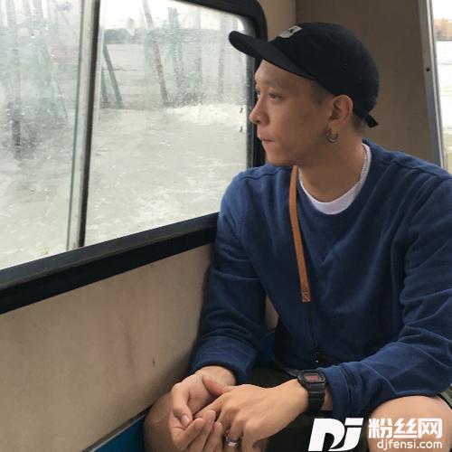 我拼命追