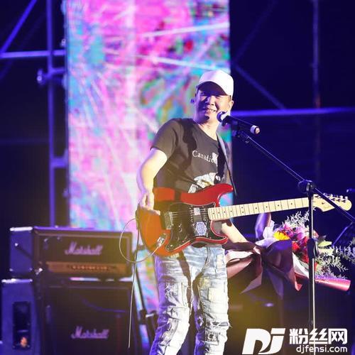 抗疫公益歌曲献给最美逆行者向你致敬的专辑