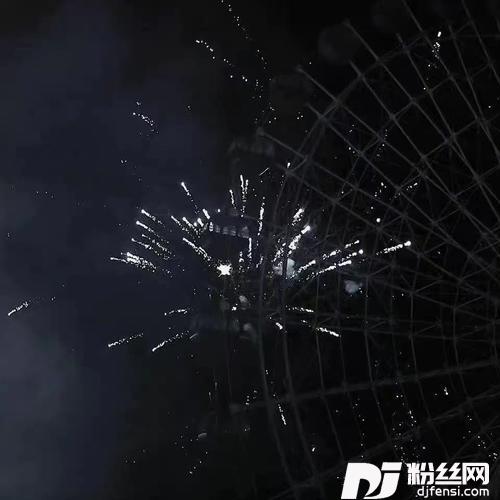 SeeTìnhSpeedUpVersioncover:HoàngThùyLinh的专辑