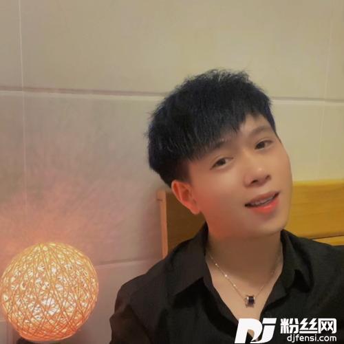 两个人的世界一个人睡cover:沈世爱