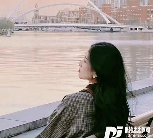 某一天某人出现氛围感翻唱的专辑
