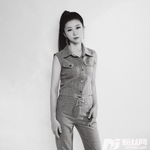 如今cover:AZ珍珍的专辑