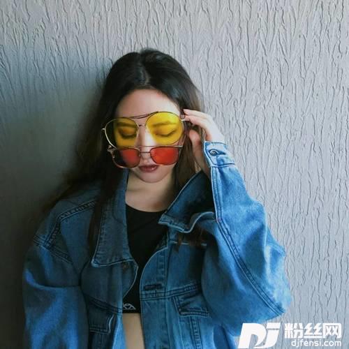 感受着仅存的快乐女生翻唱版的专辑