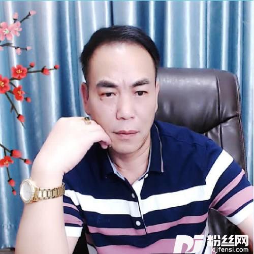 听着情歌我流着眼泪DJcover:王馨