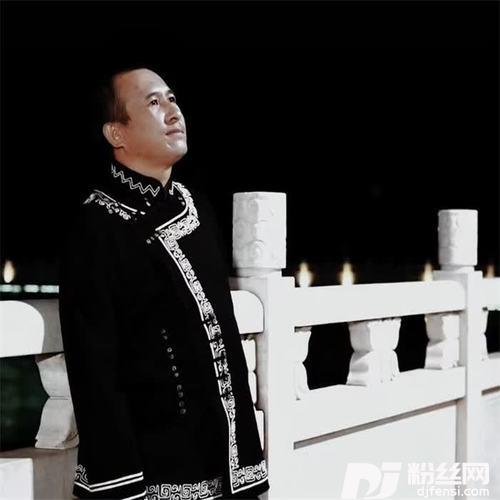 阿依阿佳嫫的专辑