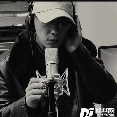 月亮里的阿妹cover:小黑