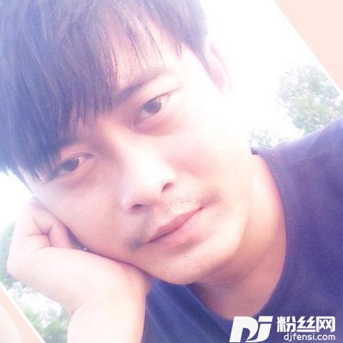 多想抱抱你