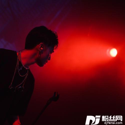 <em>马</em>翻自福禄寿FloruitShow的专辑