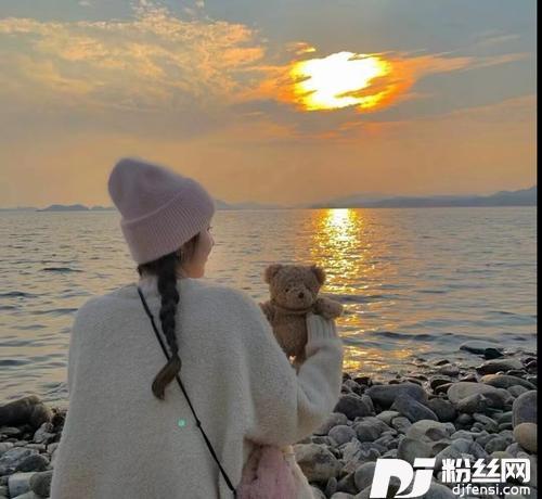 待上浓妆好戏开场男声弹唱版