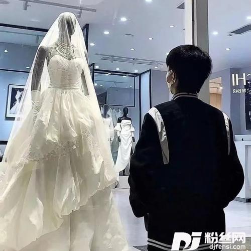 当爱在靠近cover:兔小妹的专辑图片