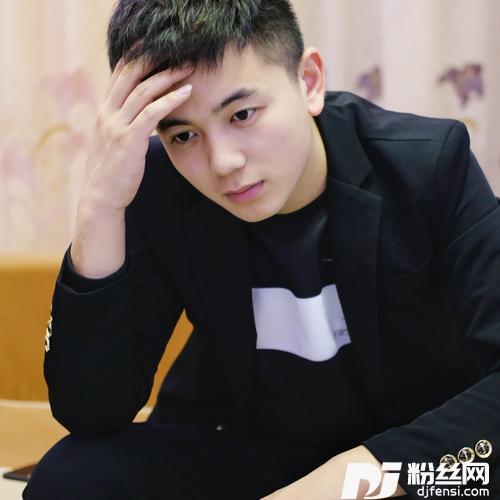不在cover:韩安旭cover:单艺凌cover:Tik的专辑