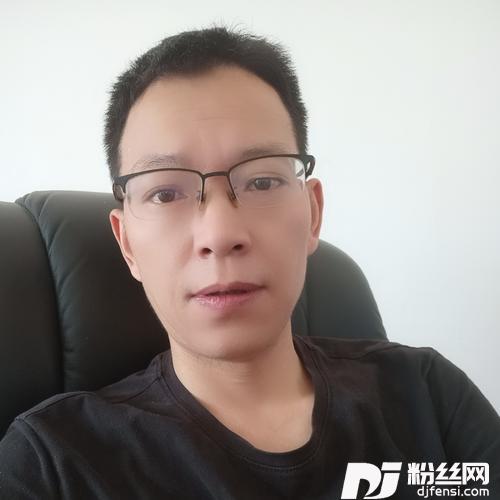 喝酒的贵州人