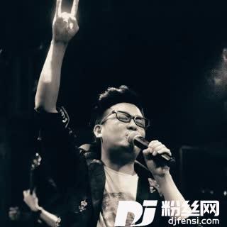 飞