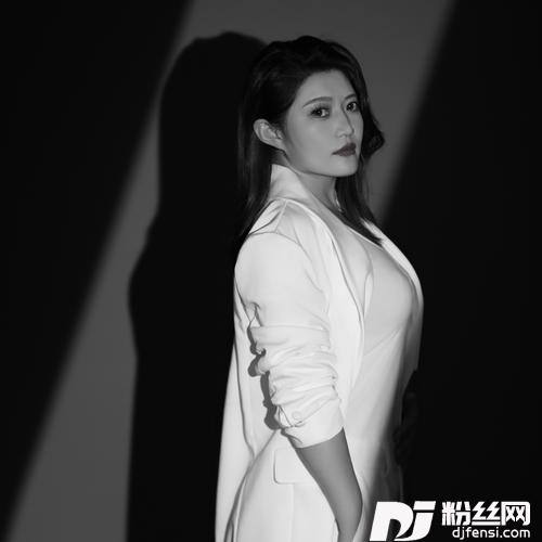 愿为你cover:费玉冰清的专辑