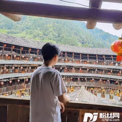 生活可寂寞cover:梁明群的专辑
