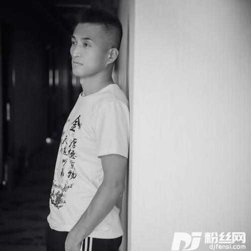 哥已不再是当年的哥cover:工地小哥冉超