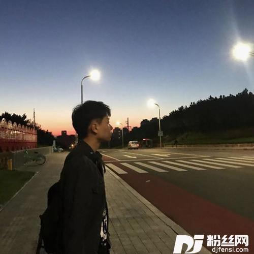 任何人都没有你耀眼