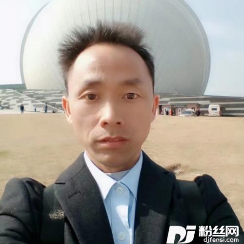 最爱的人是别人的人（DJ何鹍版）remix:DJ老四的专辑