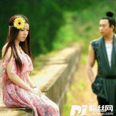 秋千下的小黄狗的专辑