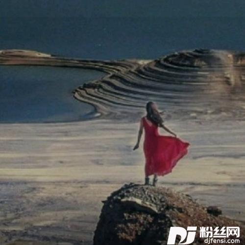 想你的时候问月亮cover:王馨