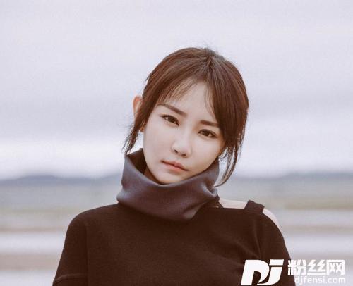 我不相信爱情