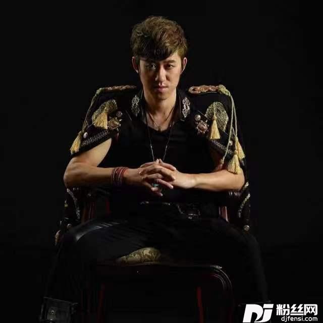 伤心的时候有我陪着你的专辑