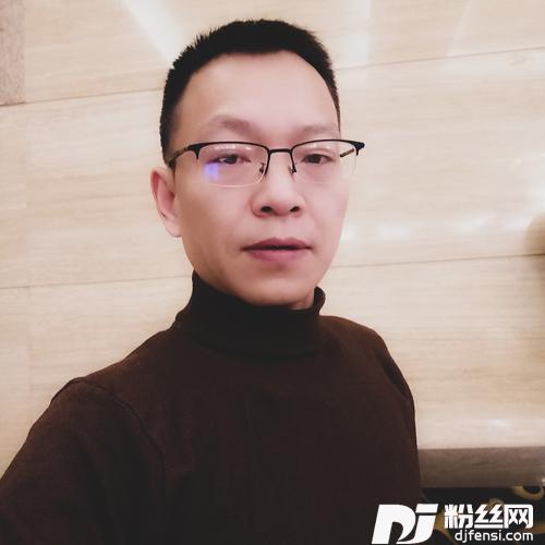不爱笑了
