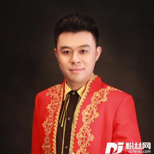 绿色军衣