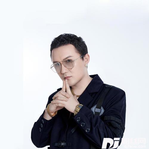 那吾克热新专辑宣传视频