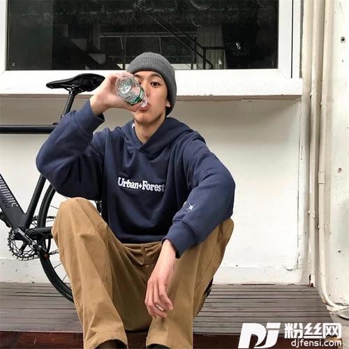 秘制汉堡升级了首发