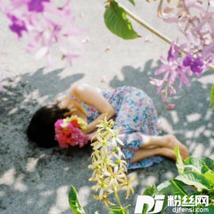 嗵嗵神明神明张开嘴的专辑
